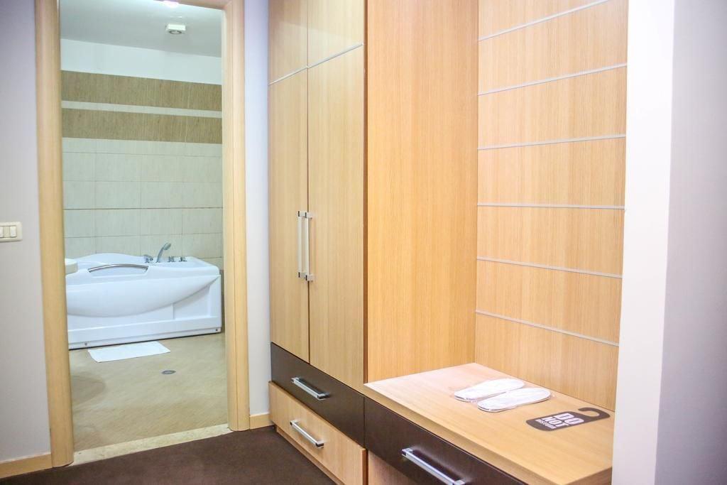 Hotel Vila Aeroport Rinas Екстер'єр фото