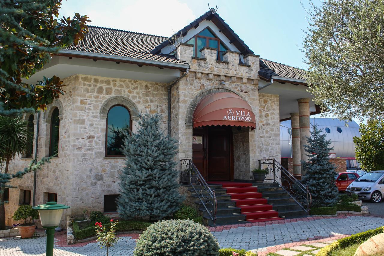 Hotel Vila Aeroport Rinas Екстер'єр фото
