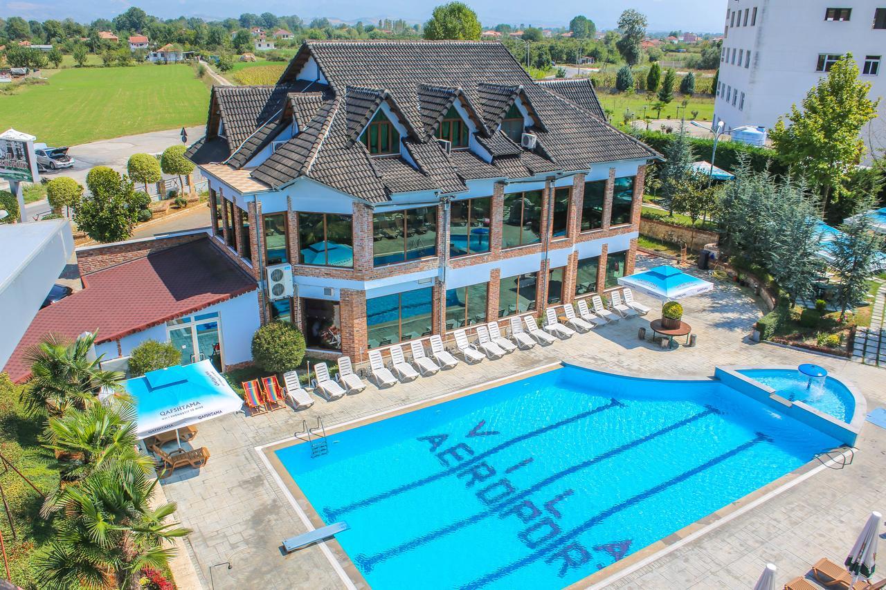 Hotel Vila Aeroport Rinas Екстер'єр фото