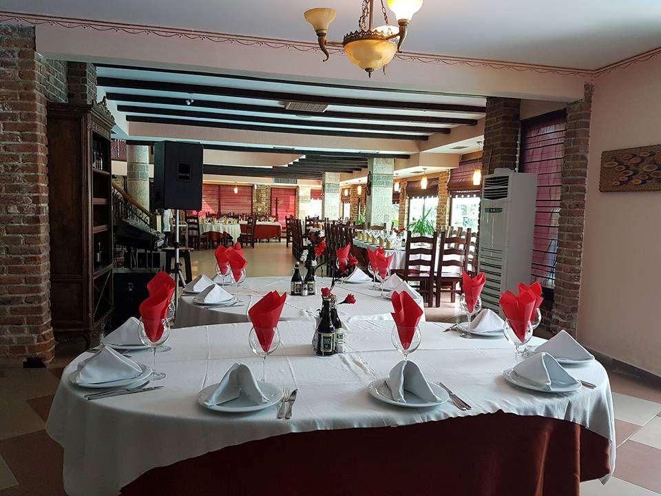 Hotel Vila Aeroport Rinas Ресторан фото